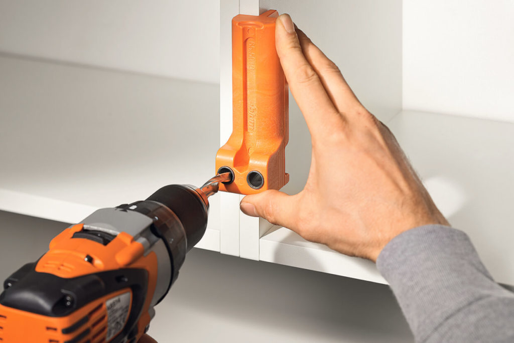 How Do I Install A Tip-on Correctly With A Space Tower? – Blum Easy 